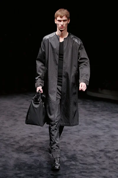 Look 27